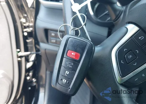 2021 Toyota Highlander Xle z USA, uszkodzony, nr VIN 5TDHZRBH8MS108787